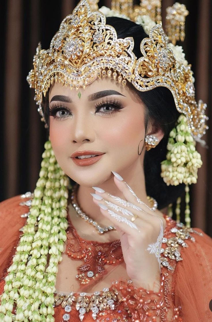 Senyum Cerah di Setiap Acara: Ratu Ayu Salon, Rias Pengantin & Beauty Care
